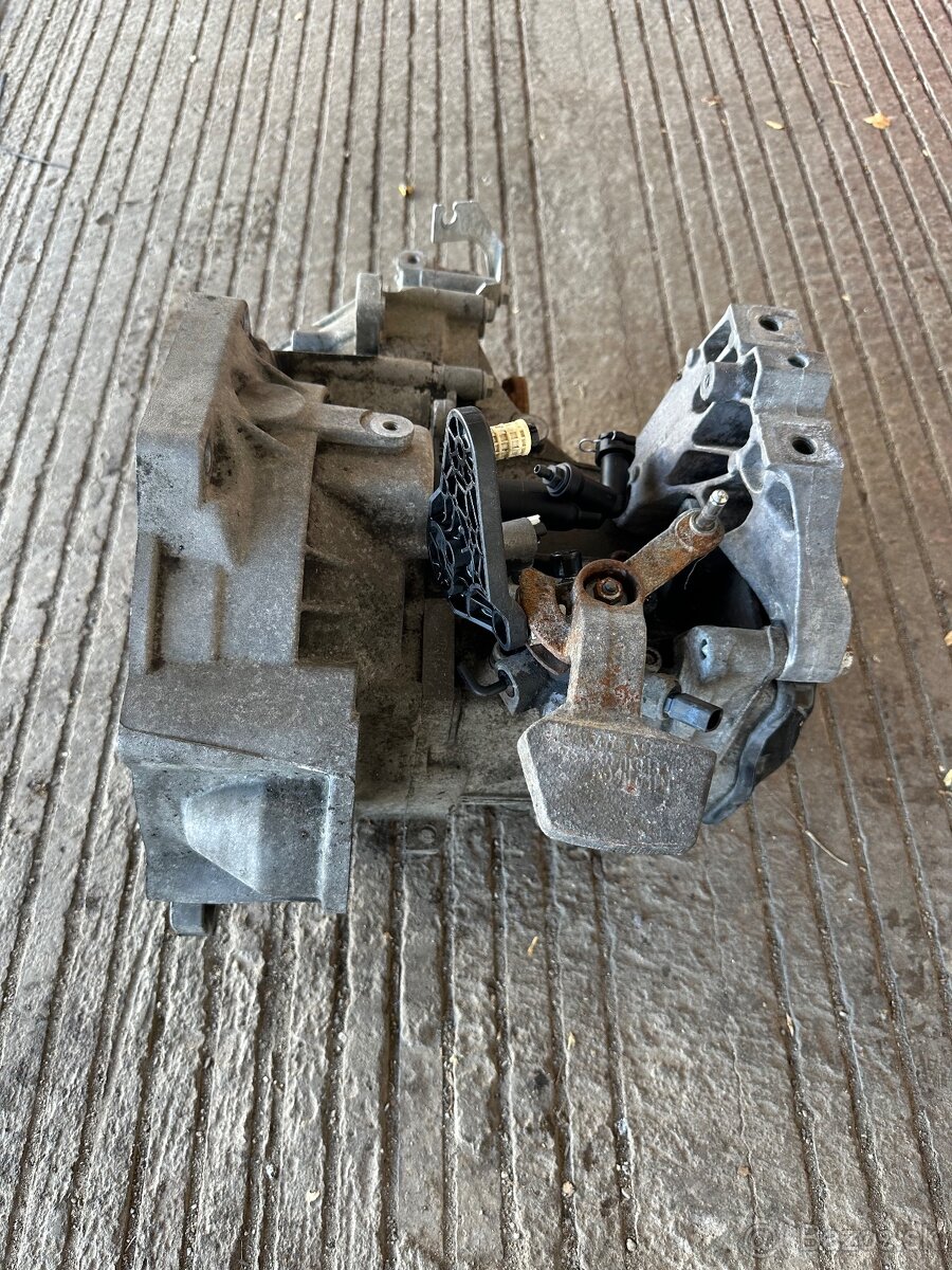 Prevodovka 1.6 TDi 77kw 5kvalt vw group - 2