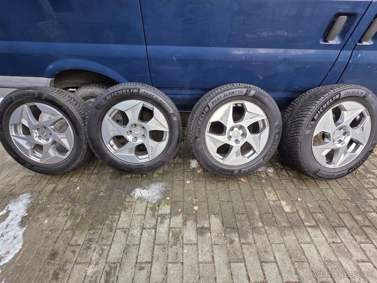 Zimné pneu s diskami Audi etron 255 / 55 R19 - 2