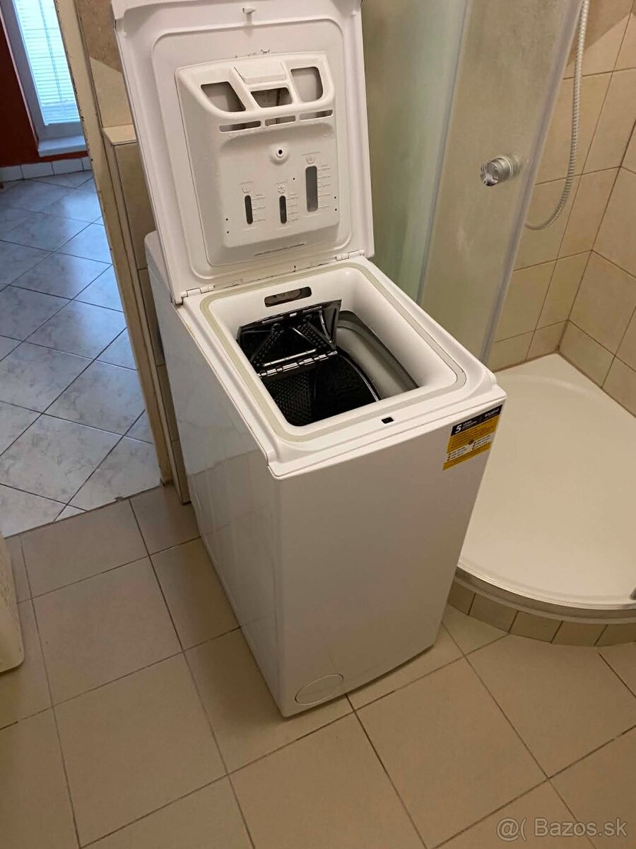 Whirpool práčka z hora plnená - 2