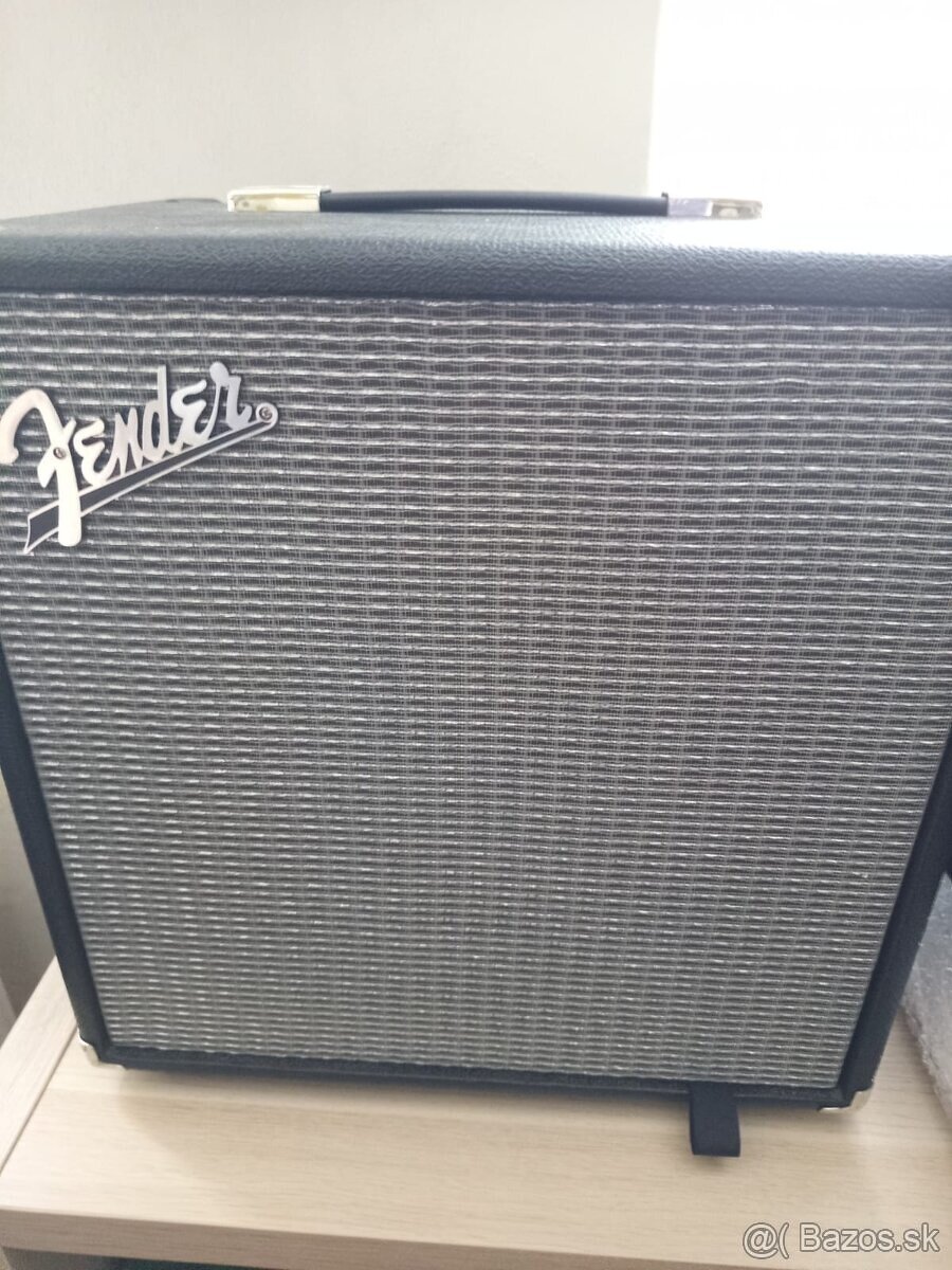 Basgitarové kombo Fender Rumble 40 - 2