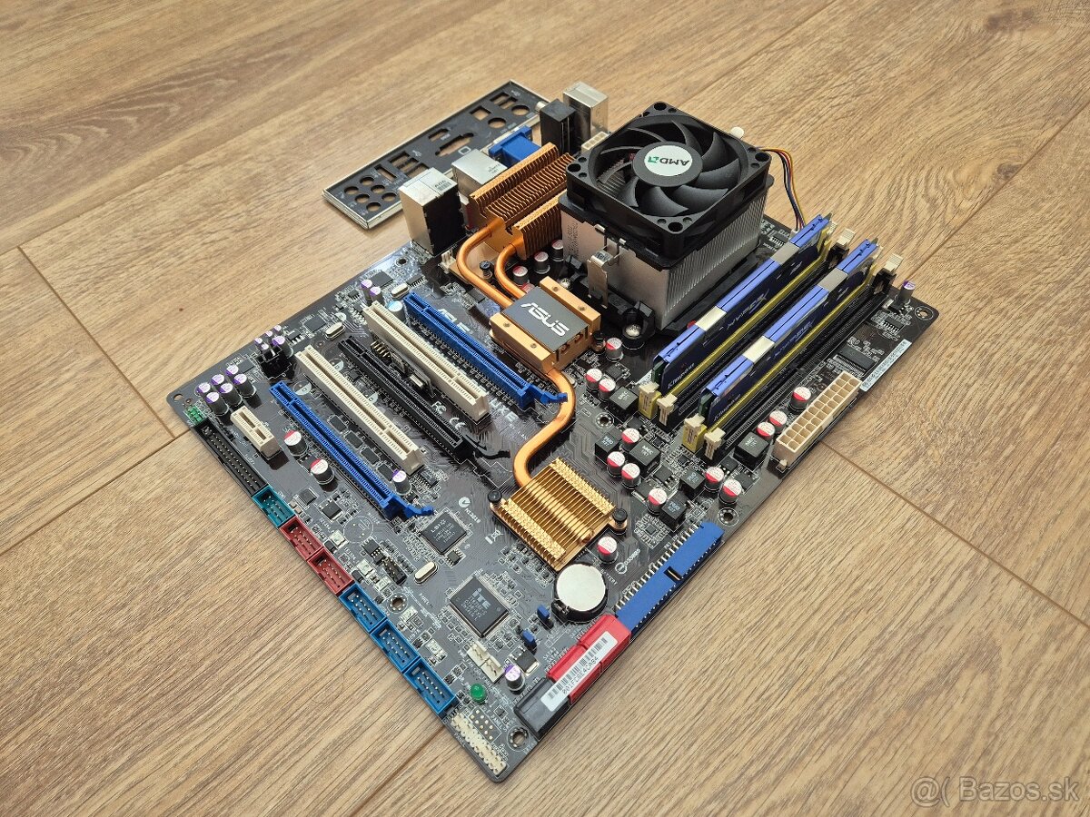 Predám ASUS M3N-HT Deluxe AM2+, CPU AMD, RAM 4GB - 2