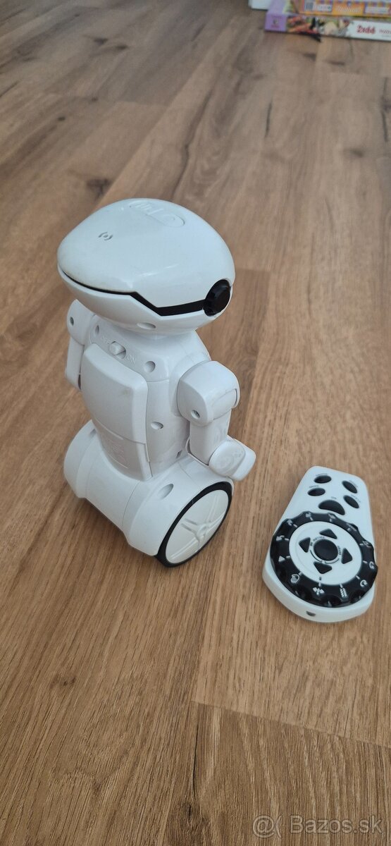 Programovatelny robot -SILVERLIT 88045 MACROBOT - 2