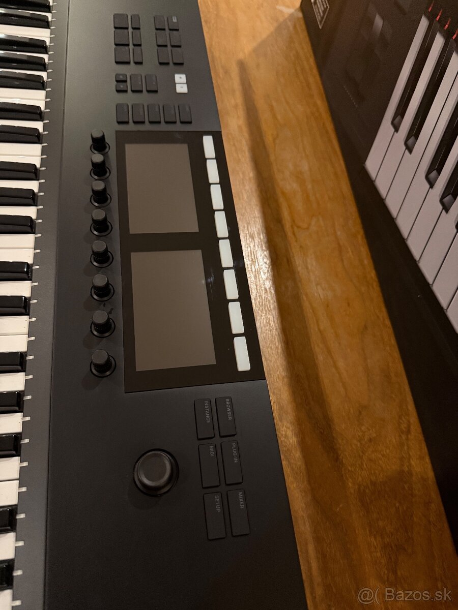 Native Instruments KOMPLETE Kontrol S49 - 2