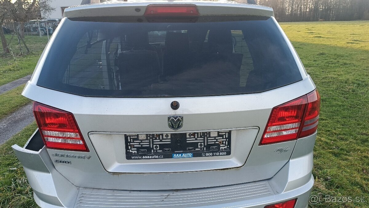 Dodge Journey . Zadní světla. Překážejí - 2