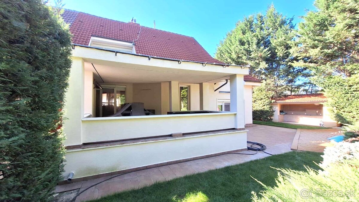 PREDAJ-Kompletne prerobený 5 izb.RD s garážou v Komárne - 2