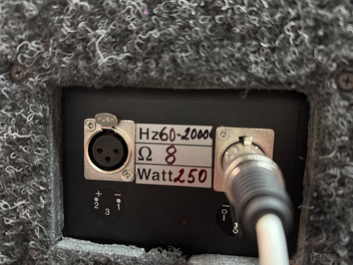 Bas repro- Basova kocka/ satelity - 2