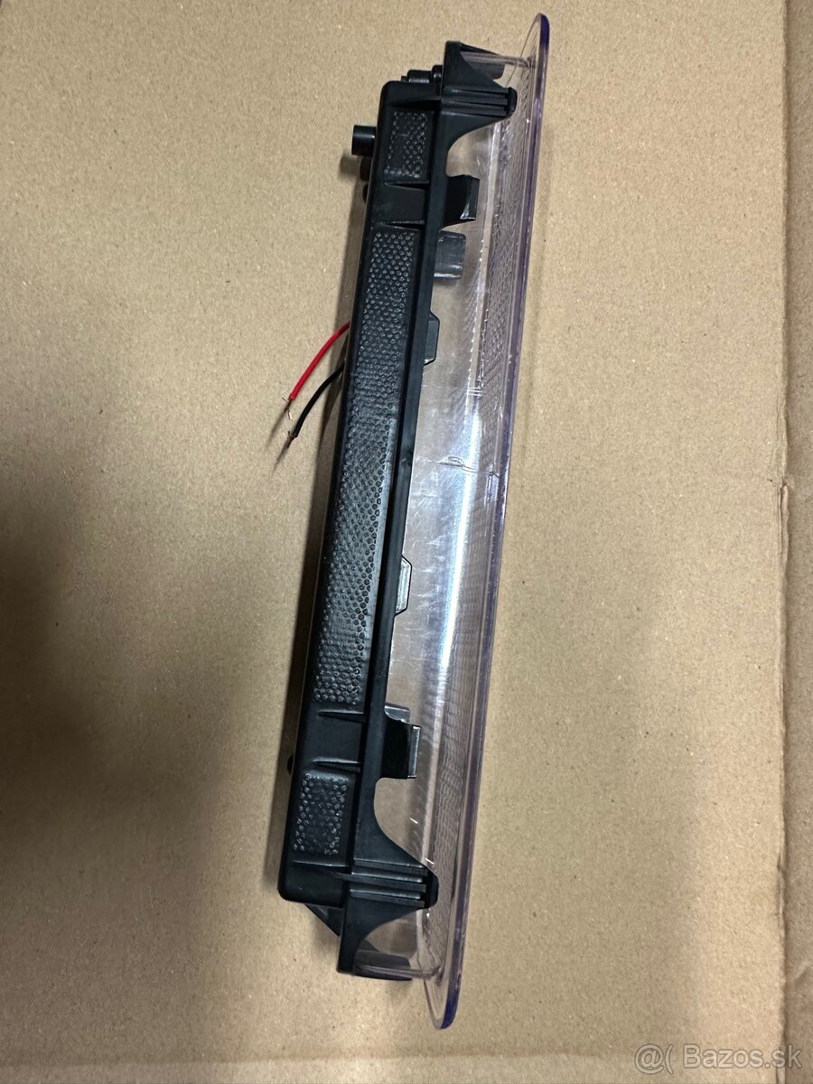 Brzdove svetlo Toyota Hilux - 2