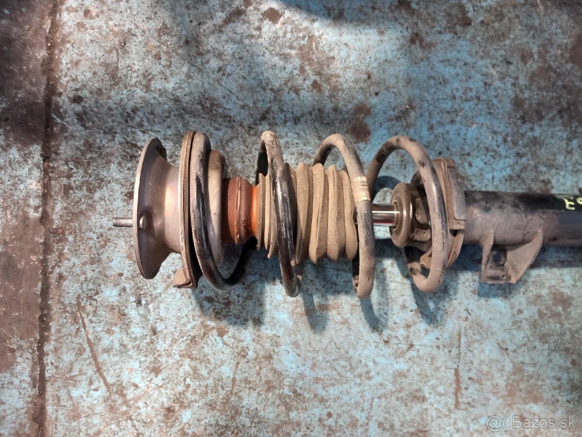 Tlmič s pružinou BMW E93 - 2