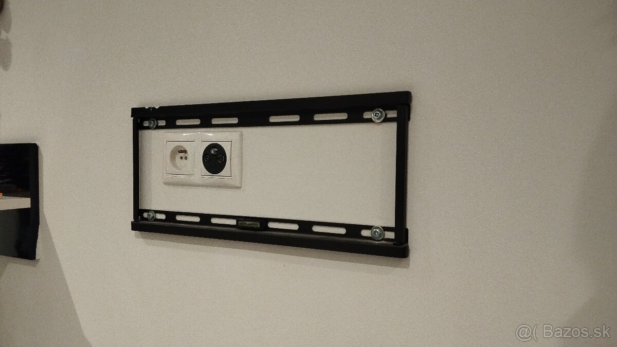 Samsung televízor LED 28"/69 cm - 2