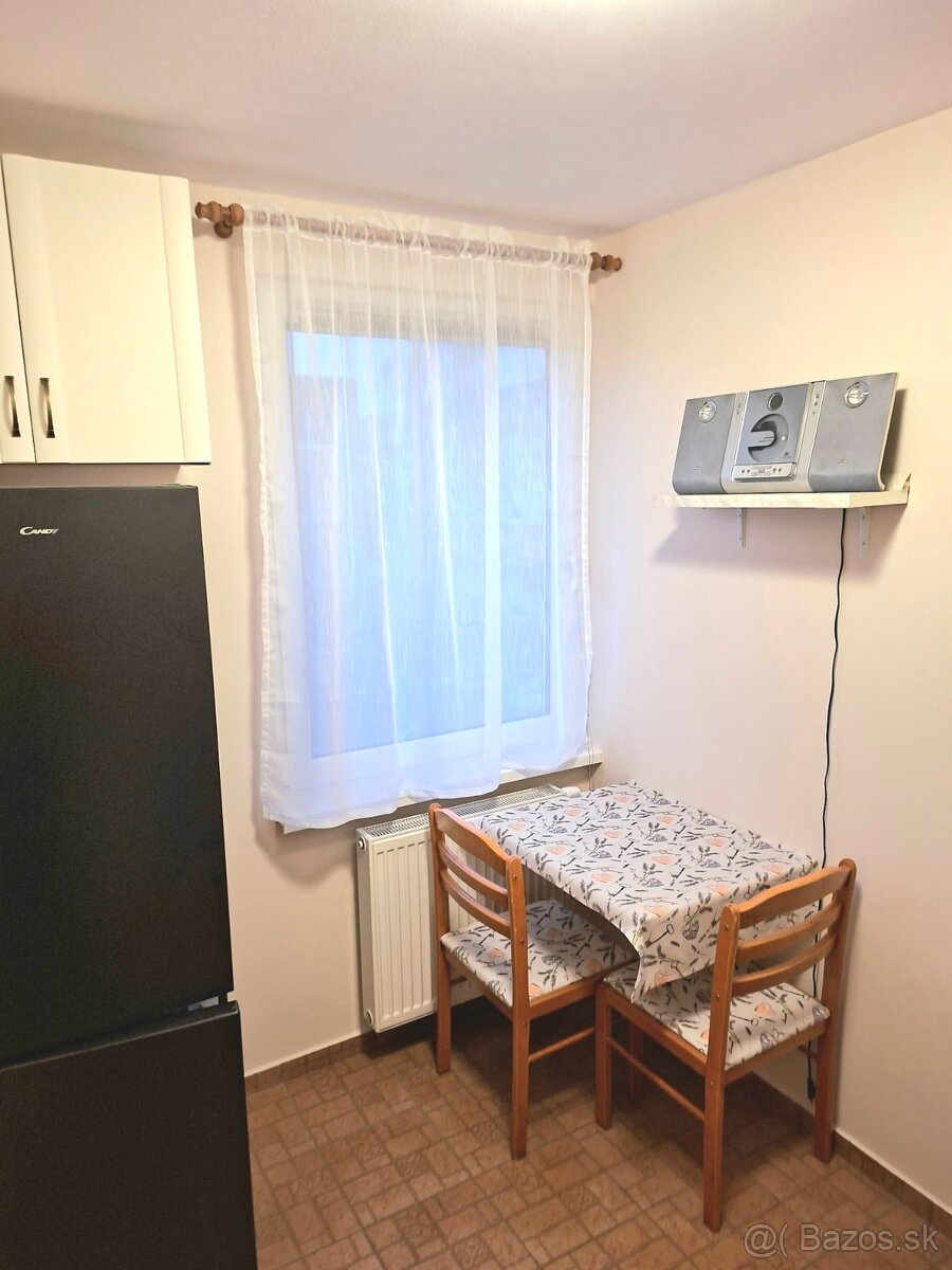 Prenájom 1-izbový byt B.B. - časť Nemce - 2