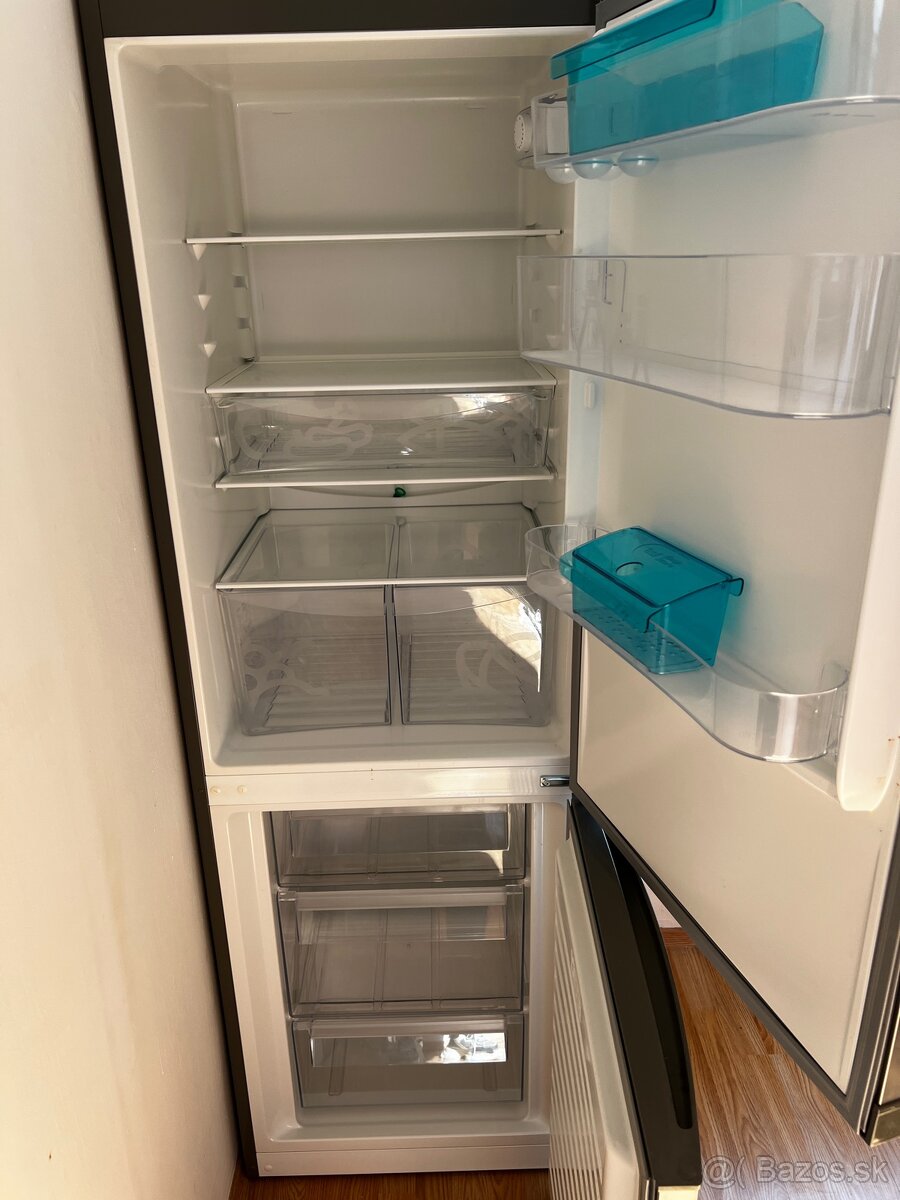 Chladnicka s mraznickou - 2