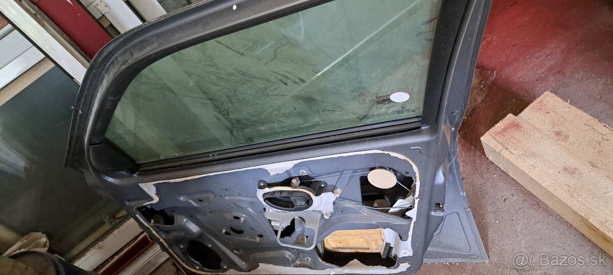 Dvere Peugeut 406 - 2