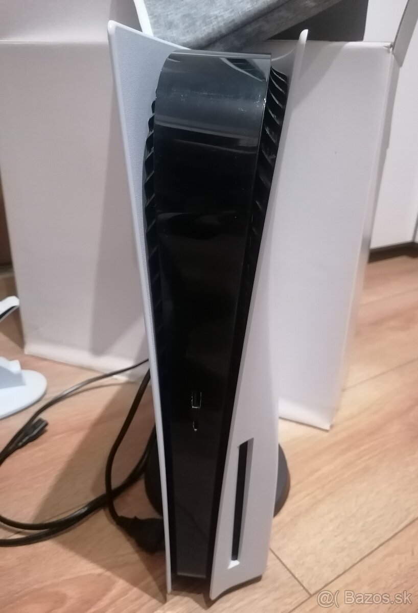 Playstation 5 s príslušenstvom - 2