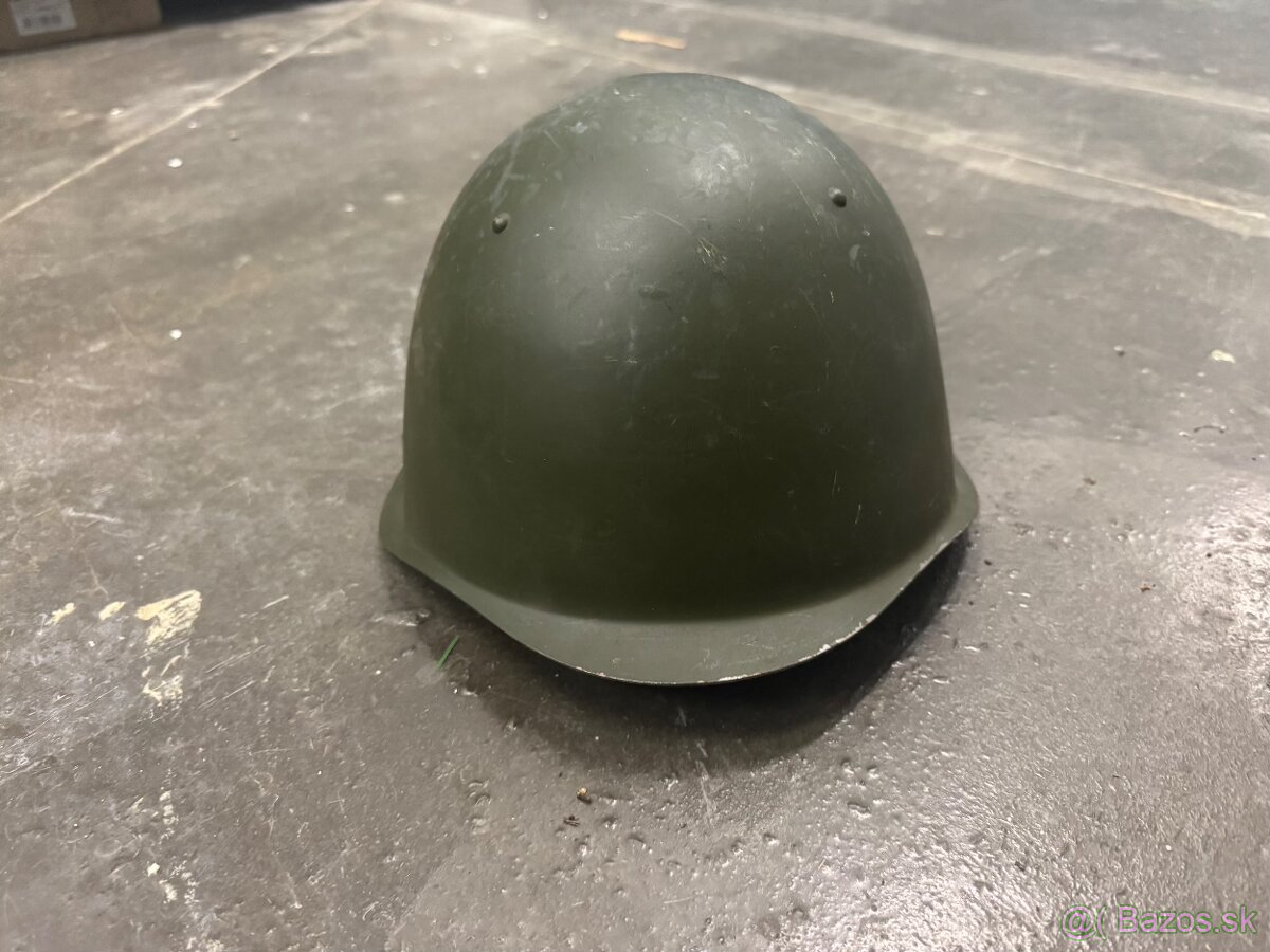 Sovietska prilba SŠ 60 - 2