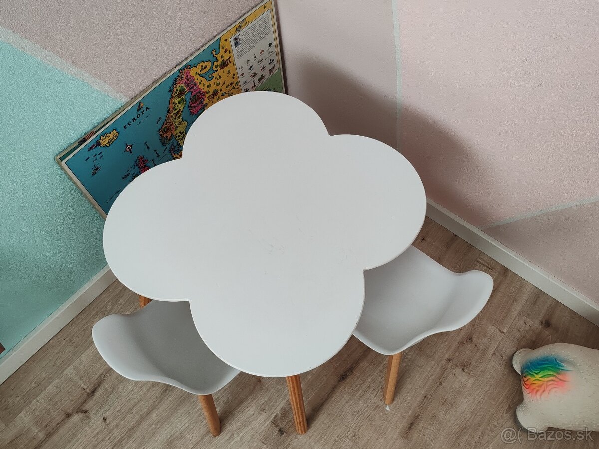 Stol s 2mi stolickami - 2