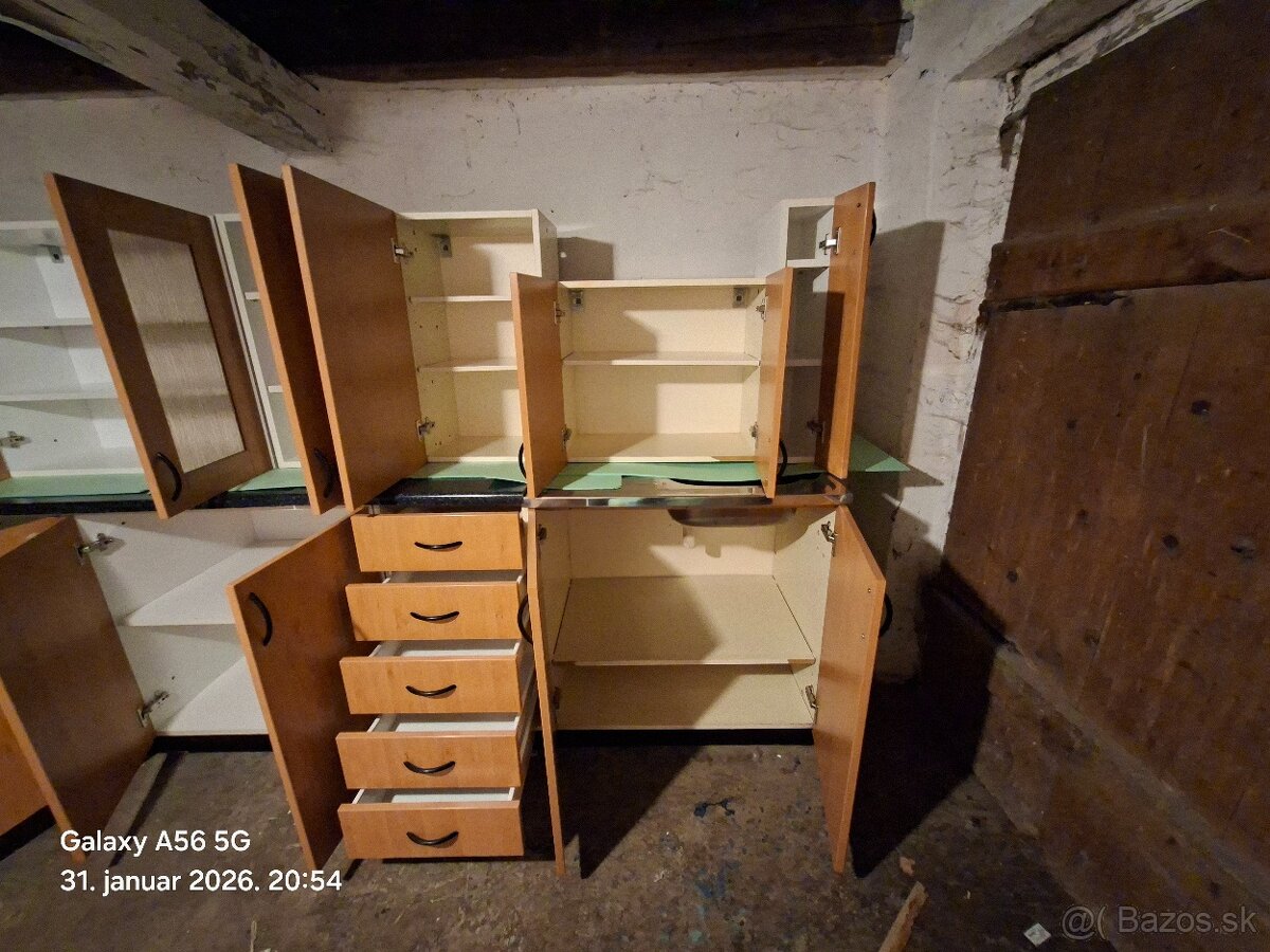 Na predajú kuchynská linka - 2