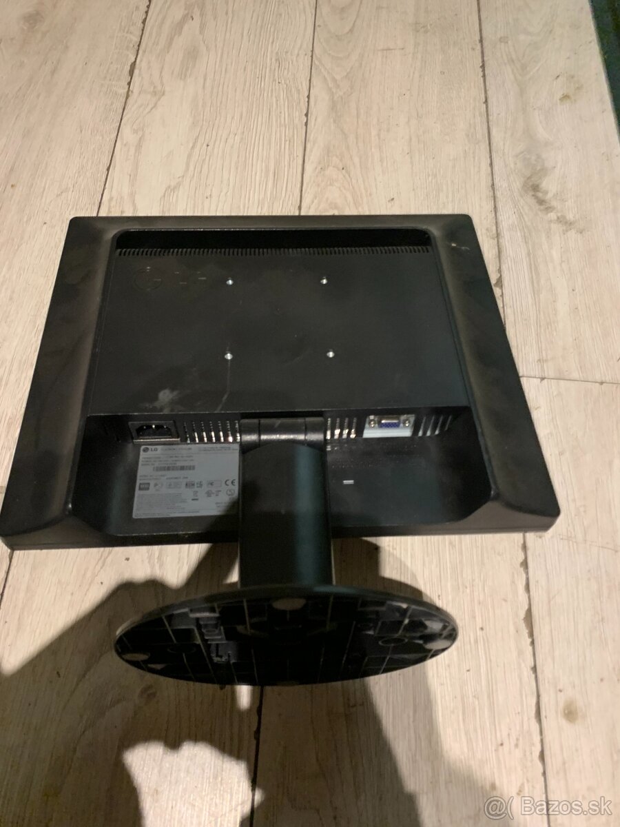 Monitor LG - 2