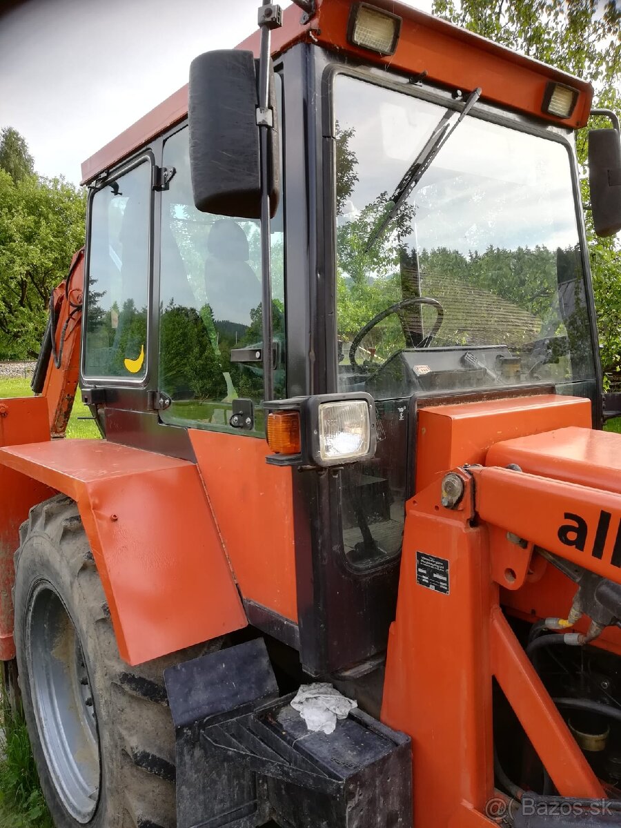 Traktorbager Massey Ferguson allrad 50HX - 2