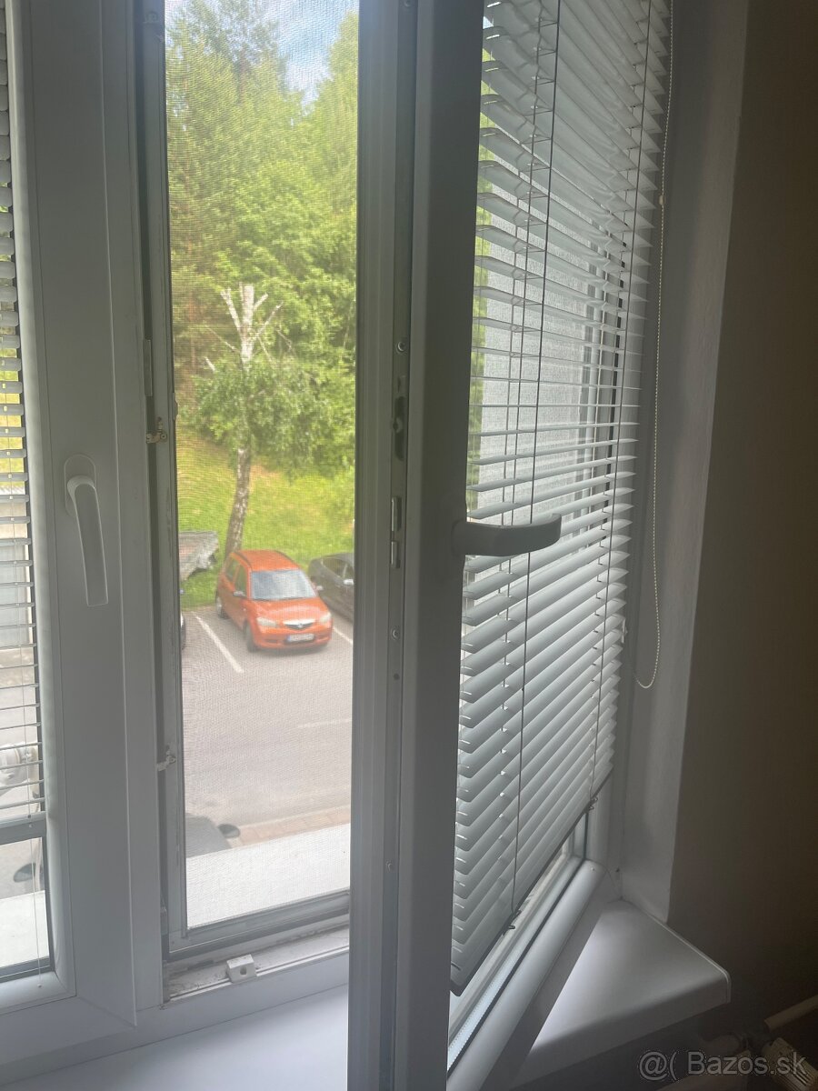 Príjememe obhliadkára okien - práca - 2