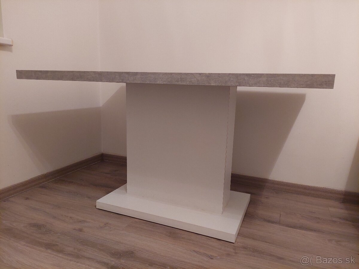 Jedálenský stôl - 2