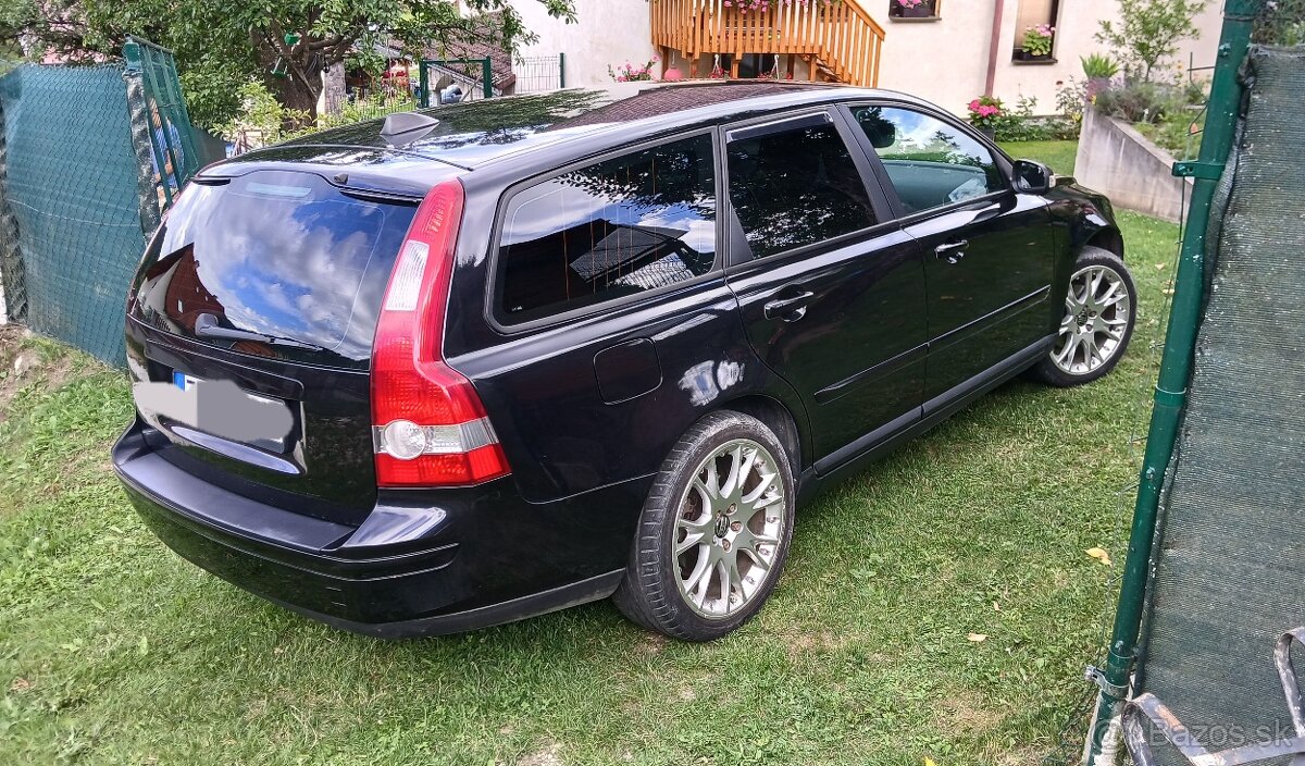 Volvo V50 - 2