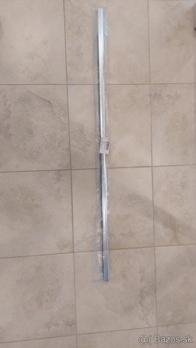 Chrom lista vonkajsia lava predna Octavia - 2