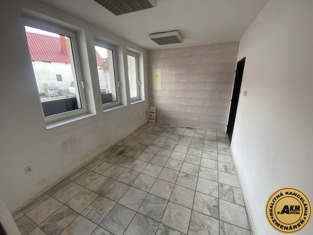 Dom na podnikanie 244 m 2 Zvolen - Zvolenská Slatina prenájo - 2
