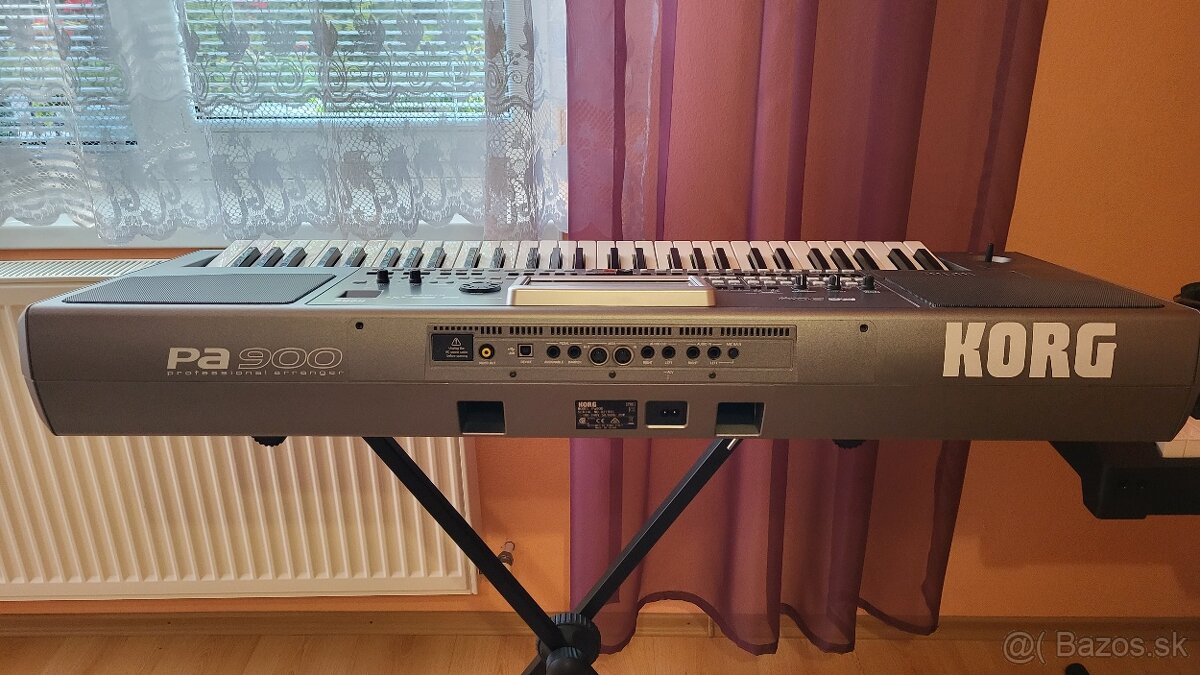 Predám KORG Pa900 - 2