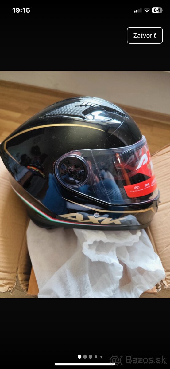 Motorkárska prilba - 2