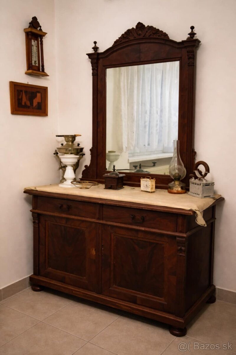 Starožitný nábytok - 2