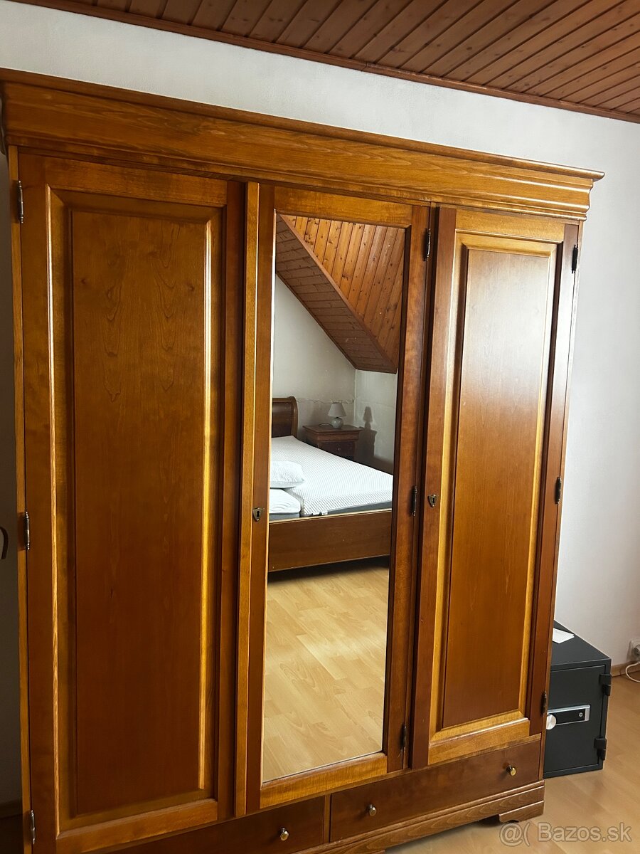 Starožitná skriňa čistý masív - 2