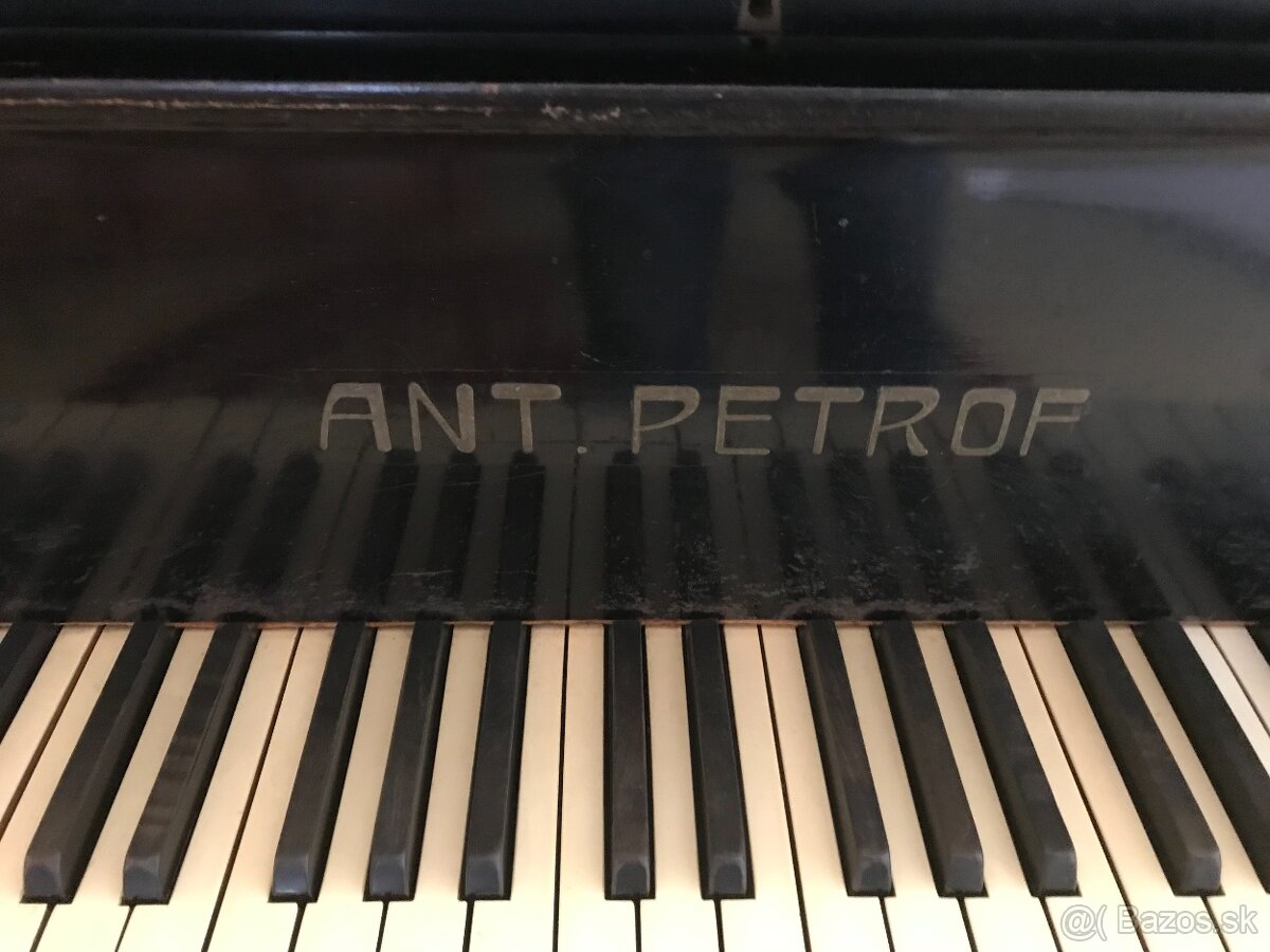 Predam klavir krídlo - 2