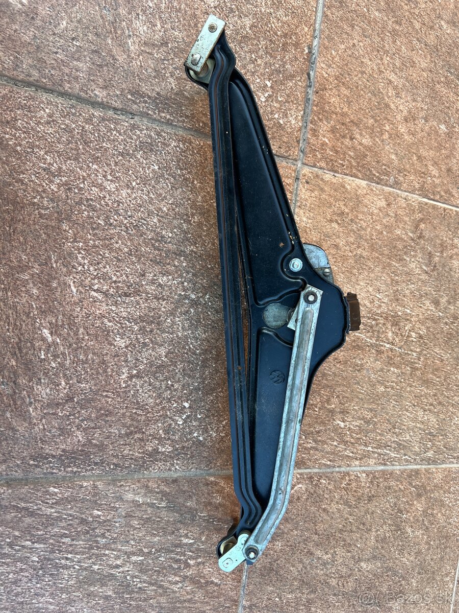 VW Chrobak pantograf stieracov 6V - 2