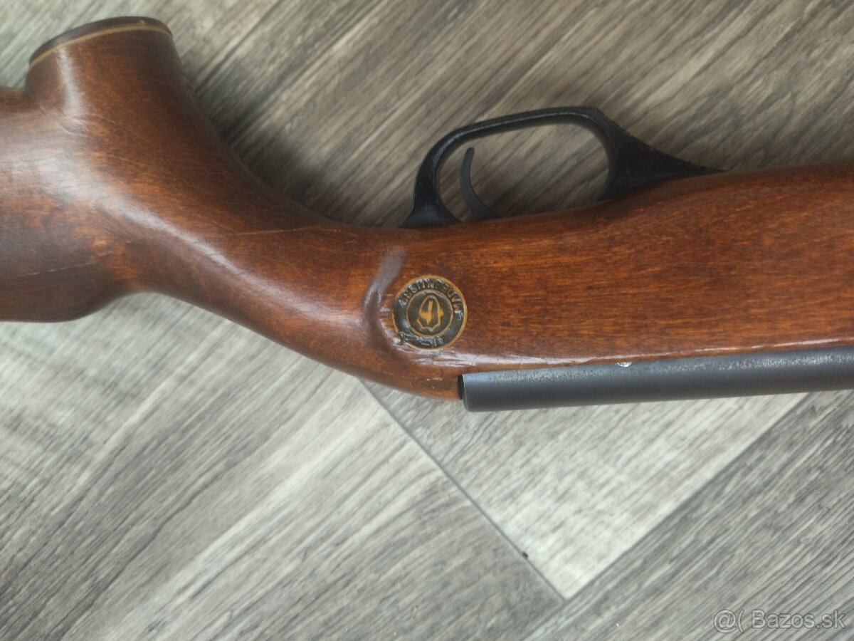 Vzduchová puška iz22 - 2