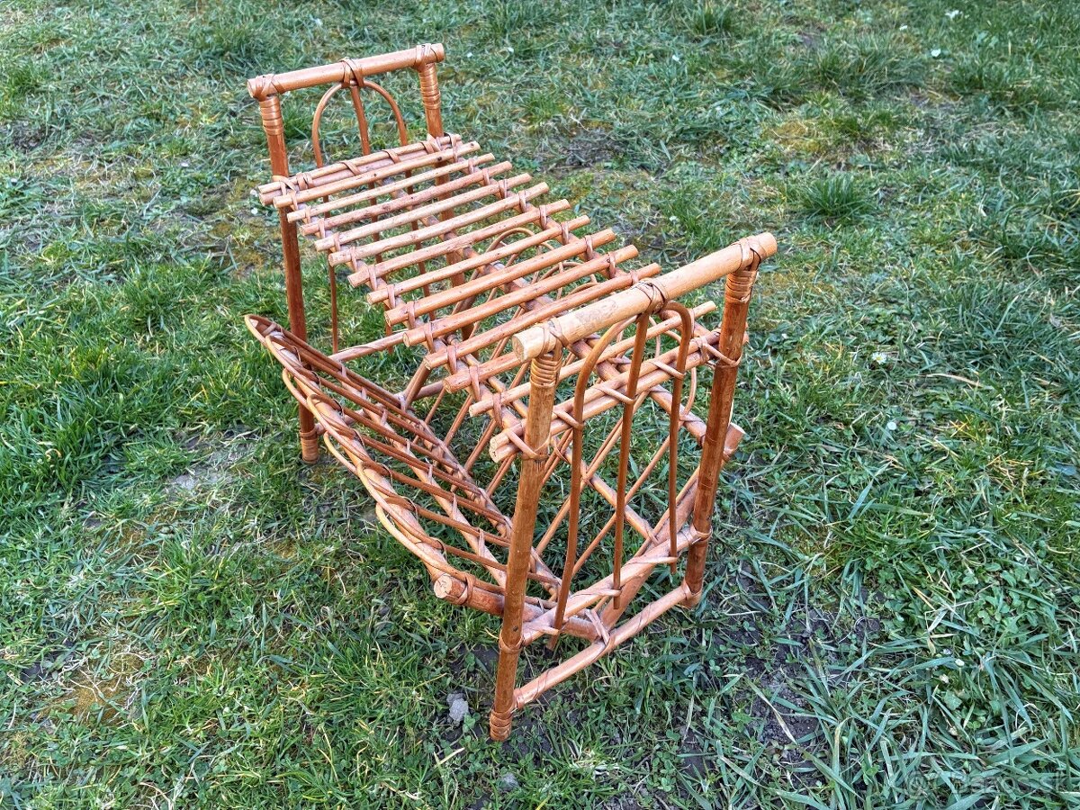 Starožitný stolík na noviny - 2