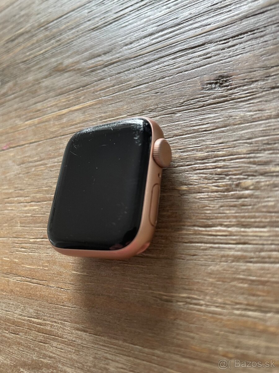 Apple Watch SE 1. generácie 40mm Gold - 2
