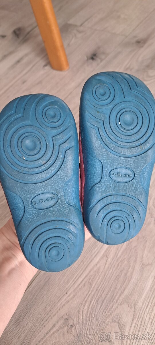 Dievčenské sandálky veľ.21 - 2