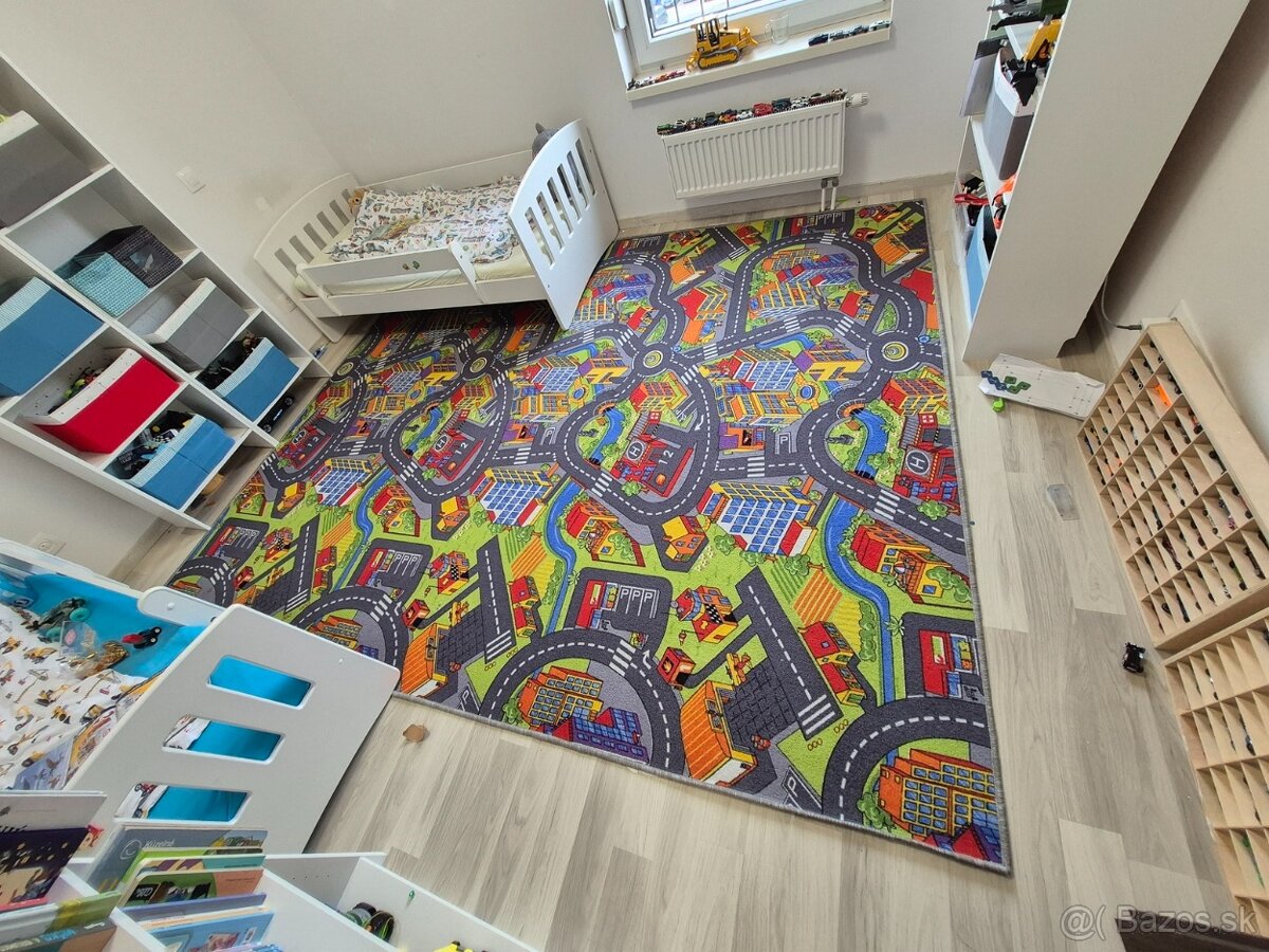 Predám - Detský koberec Mesto 2.5 x 3 m - 2