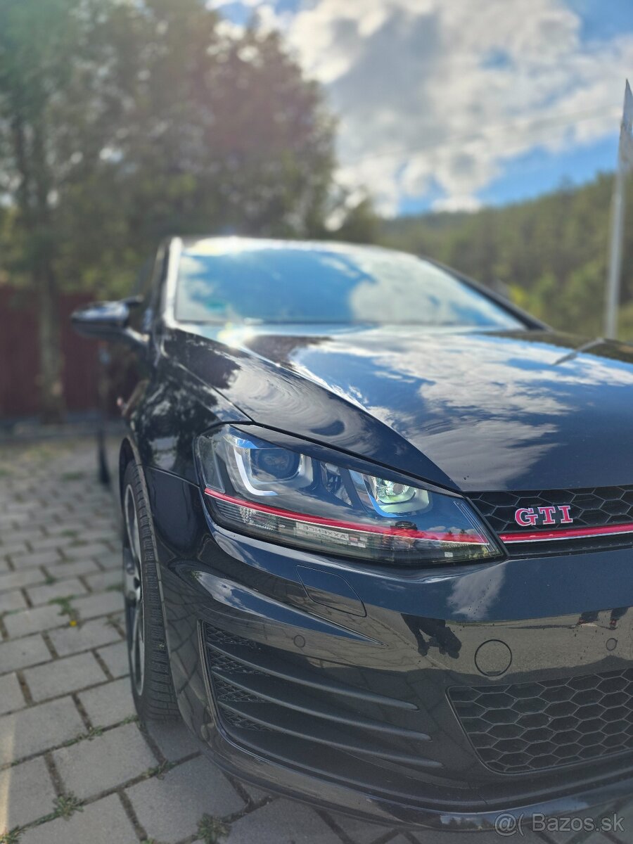 VW Golf 2.0 GTI DSG Performance - 2