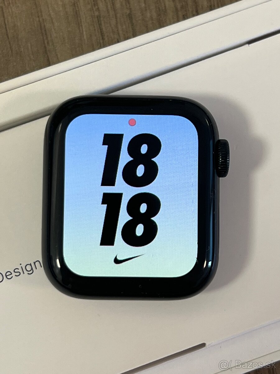 Apple Watch SE 2 40mm - 2