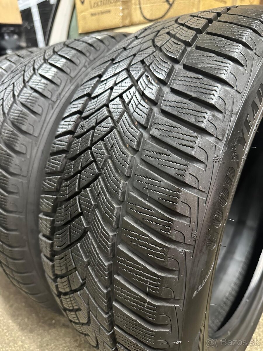 Zimné pneumatiky Goodyear 225/50R17 - 2