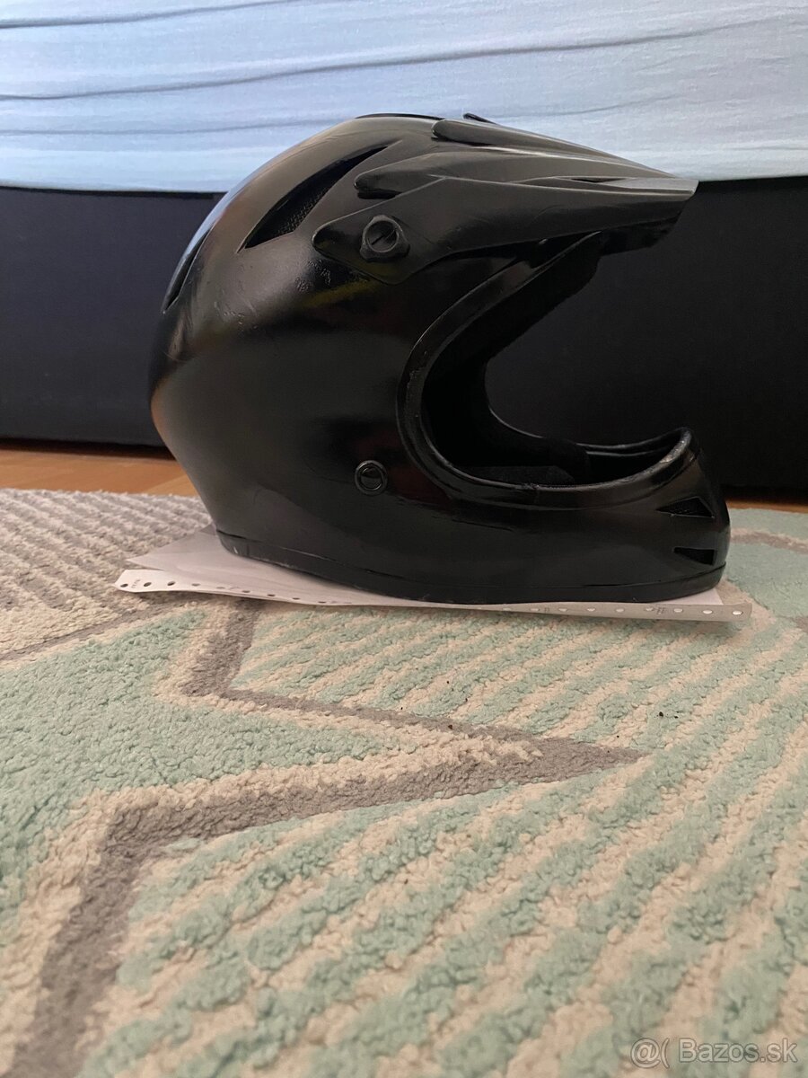 Enduro prilba