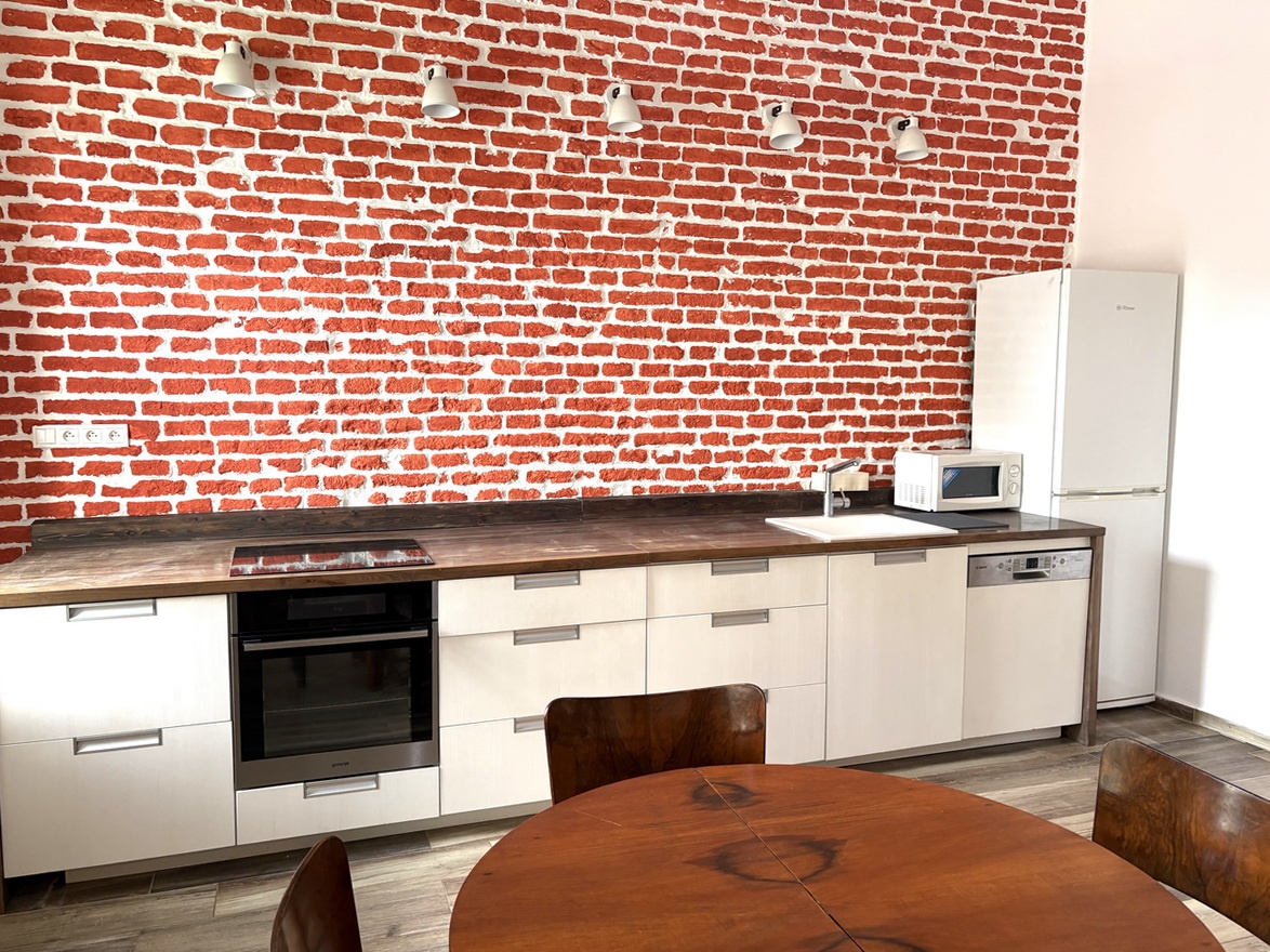 Na predaj staromestský 2-izb.byt, Nitra, priame centrum - 2