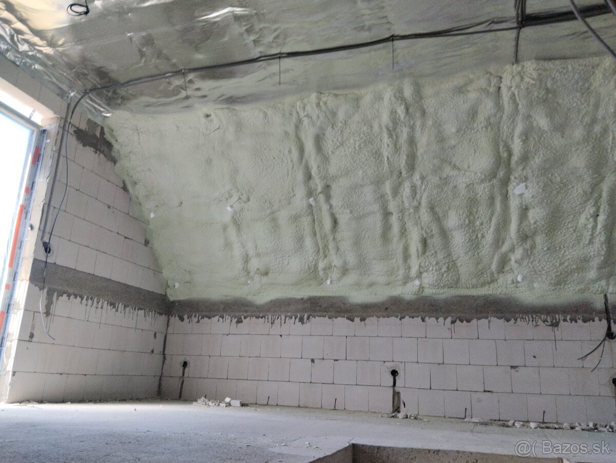 Striekaná izolácia Pur penou - 2