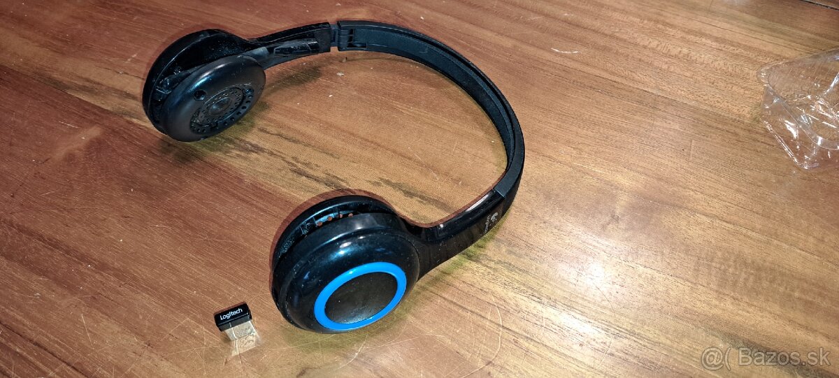 Bezdrotove sluchadla Logitech - 2