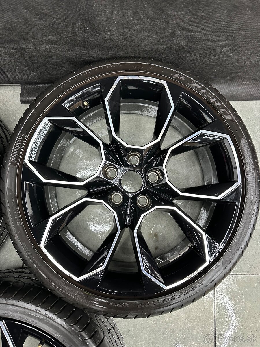 SKODA xtreme 5x112 r19 octavia rs 3 - 2