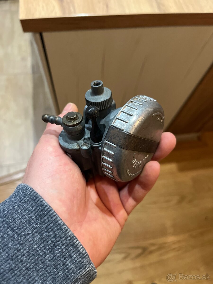 Predám karburátor Jawa 550, - 2