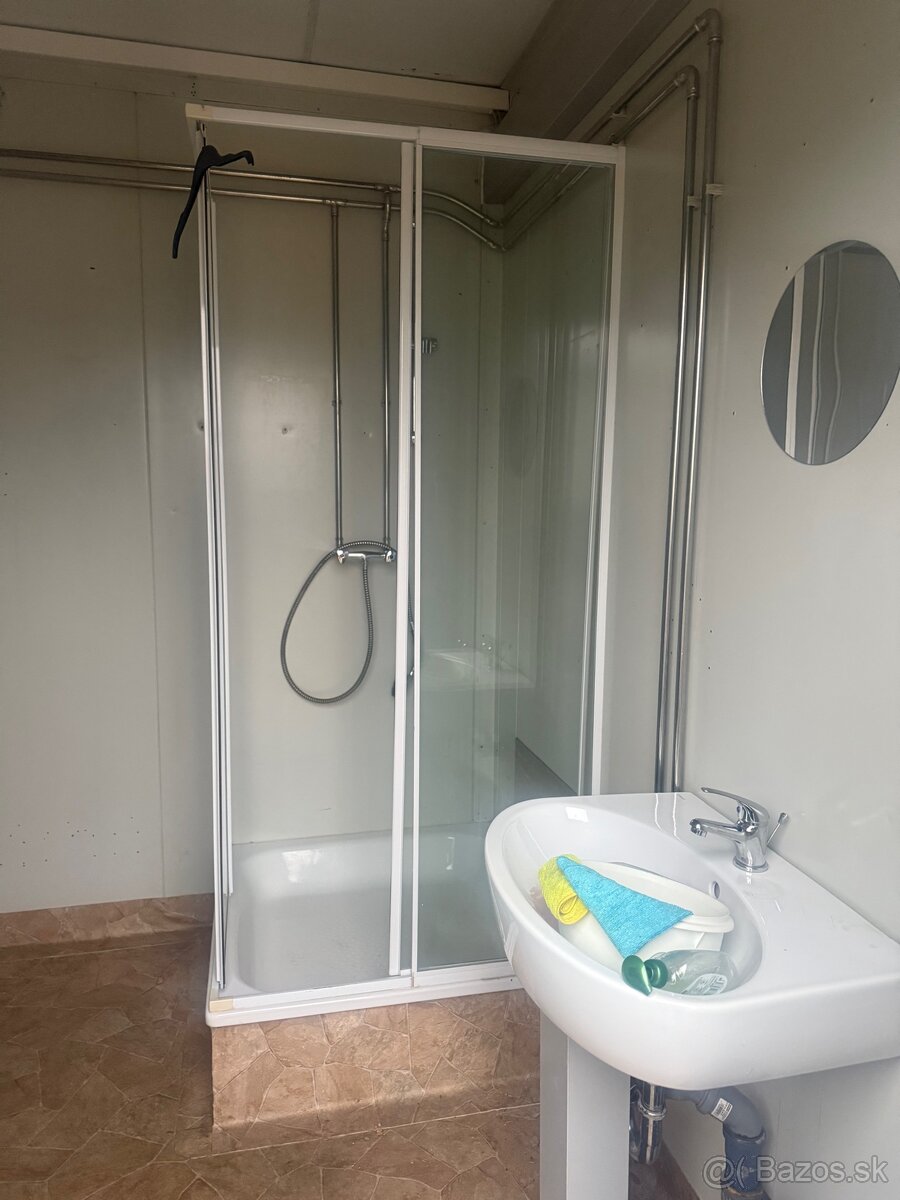 Sanitárny kontajner 6x3m - 2