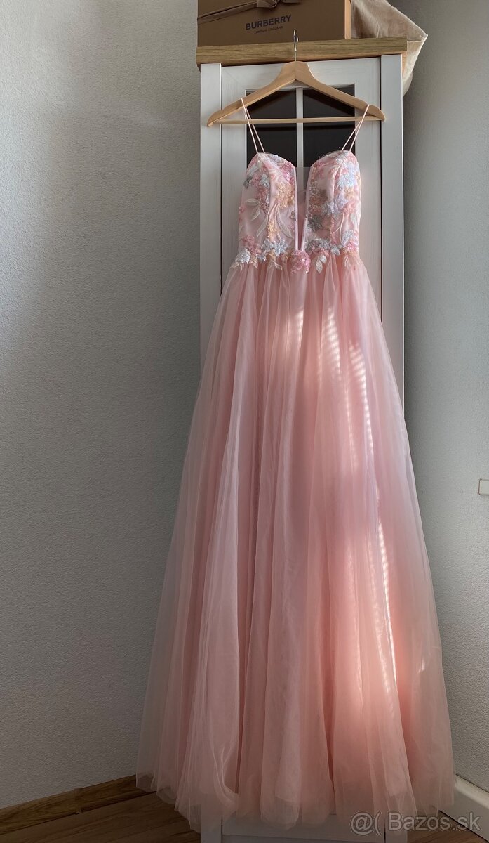 Dlhe spolocenske tylove saty Unique - 2