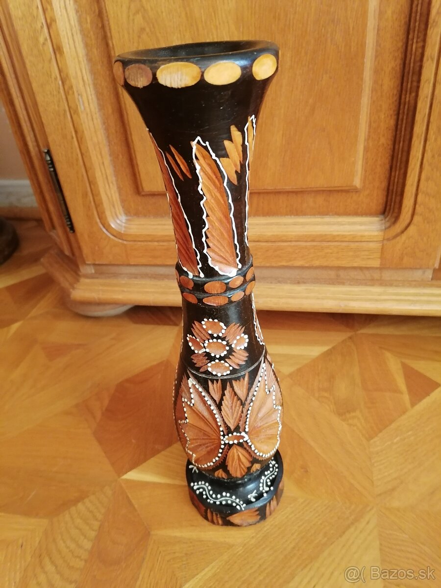 Drevená váza - 2